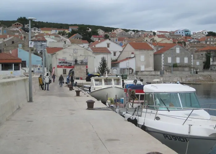 Nadi Lejlighed Unije