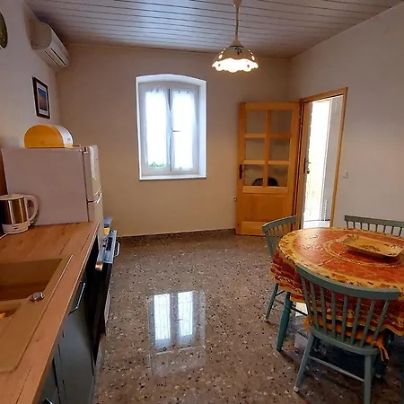 Apartment Nadi - 100 M From Sea Unije