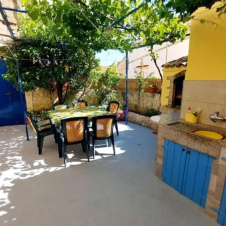 Apartment Nadi - 100 M From Sea Unije