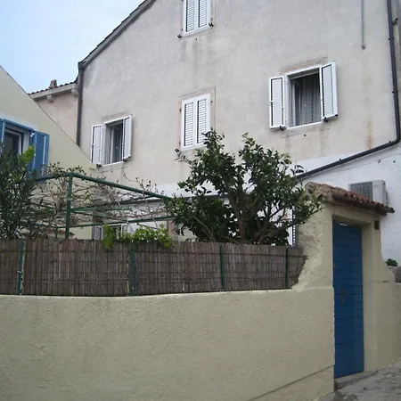 Nadi - 100 M From Sea Apartment *